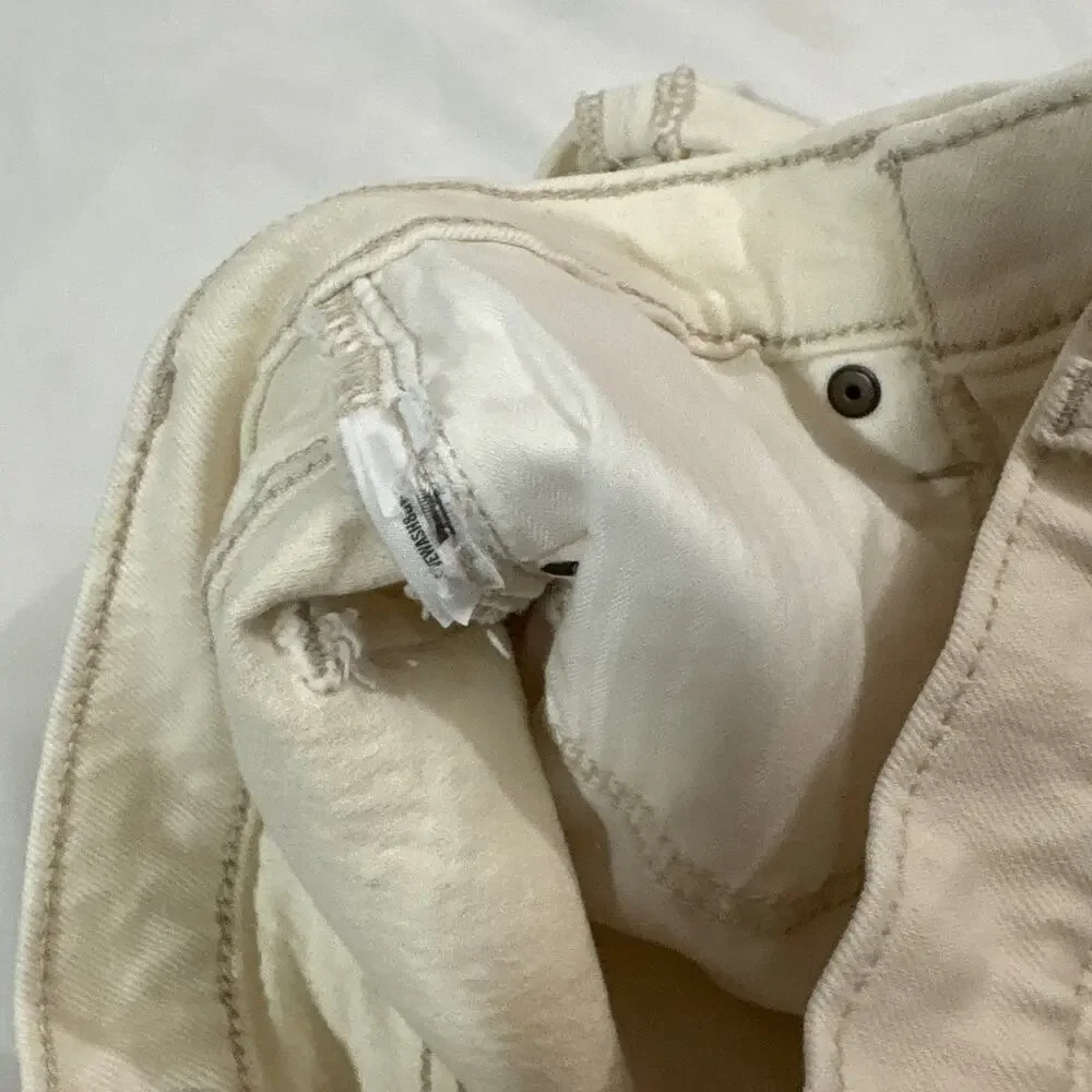 Abercrombie & Fitch Womens 25 The Dad Short High Rise Button Fly Summer Cream